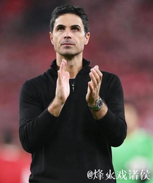 吉鲁称阿森纳四前锋是阿尔特塔的幸运,并期待约克雷斯能取得成功 吉鲁称阿森纳四前锋是阿尔特塔的幸运,并期待约克雷斯能取得成功