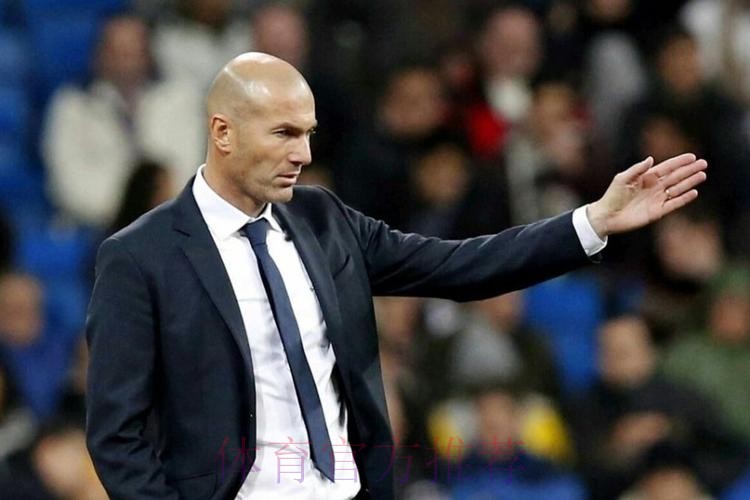 罗马诺:齐达内回皇马不容易 安帅知道必须赢得奖杯 罗马诺:齐达内回皇马不容易 安帅知道必须赢得奖杯